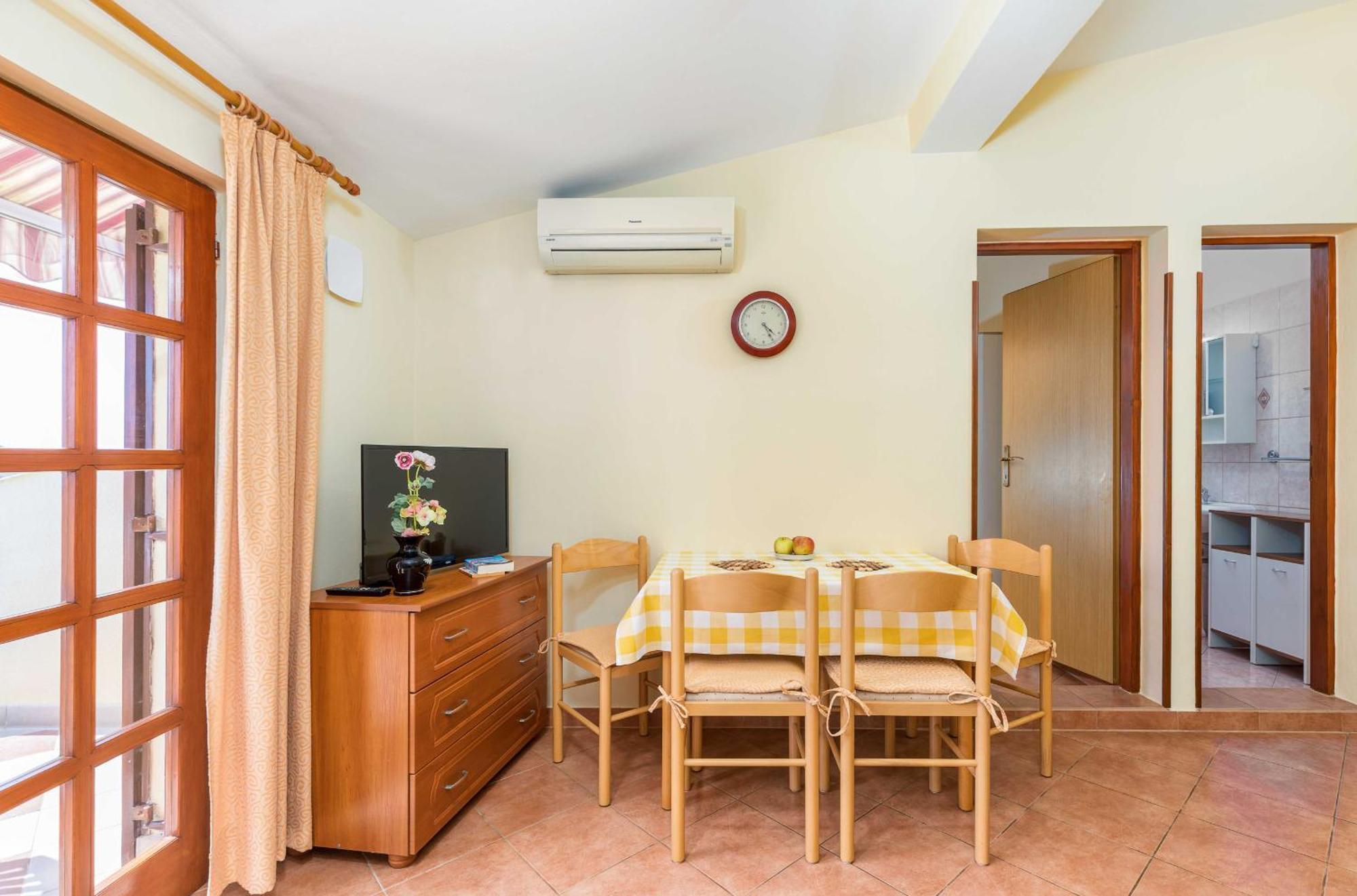 Villa Nada In Fazana - Near The Beach エクステリア 写真